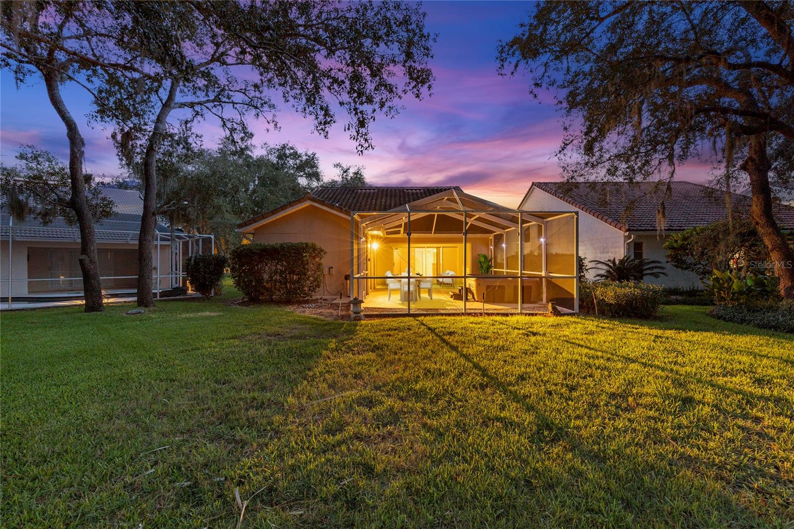9387 FRENCH QUARTERS CIRCLE