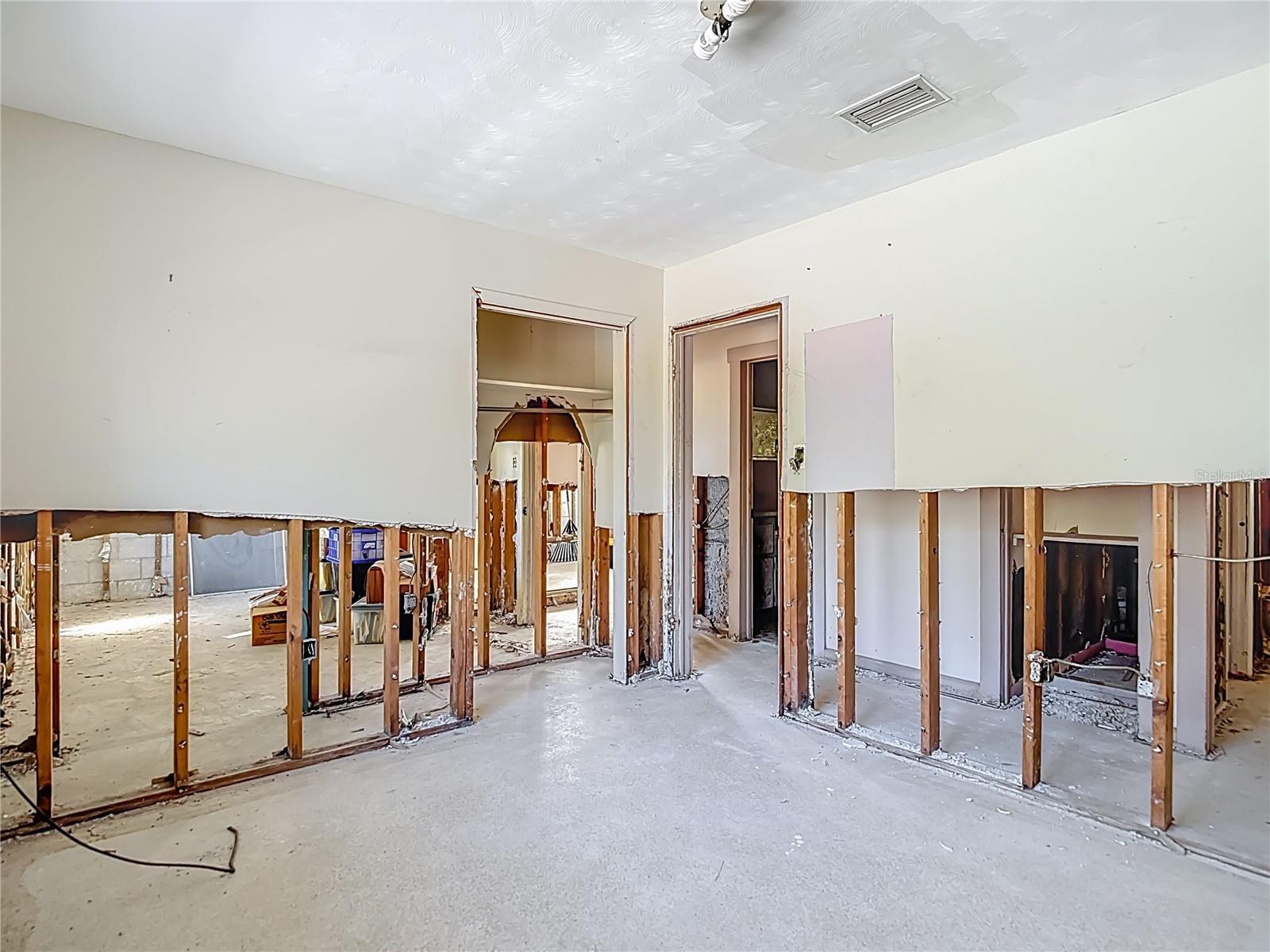 DANA SHORES UN 1 SEC - Land