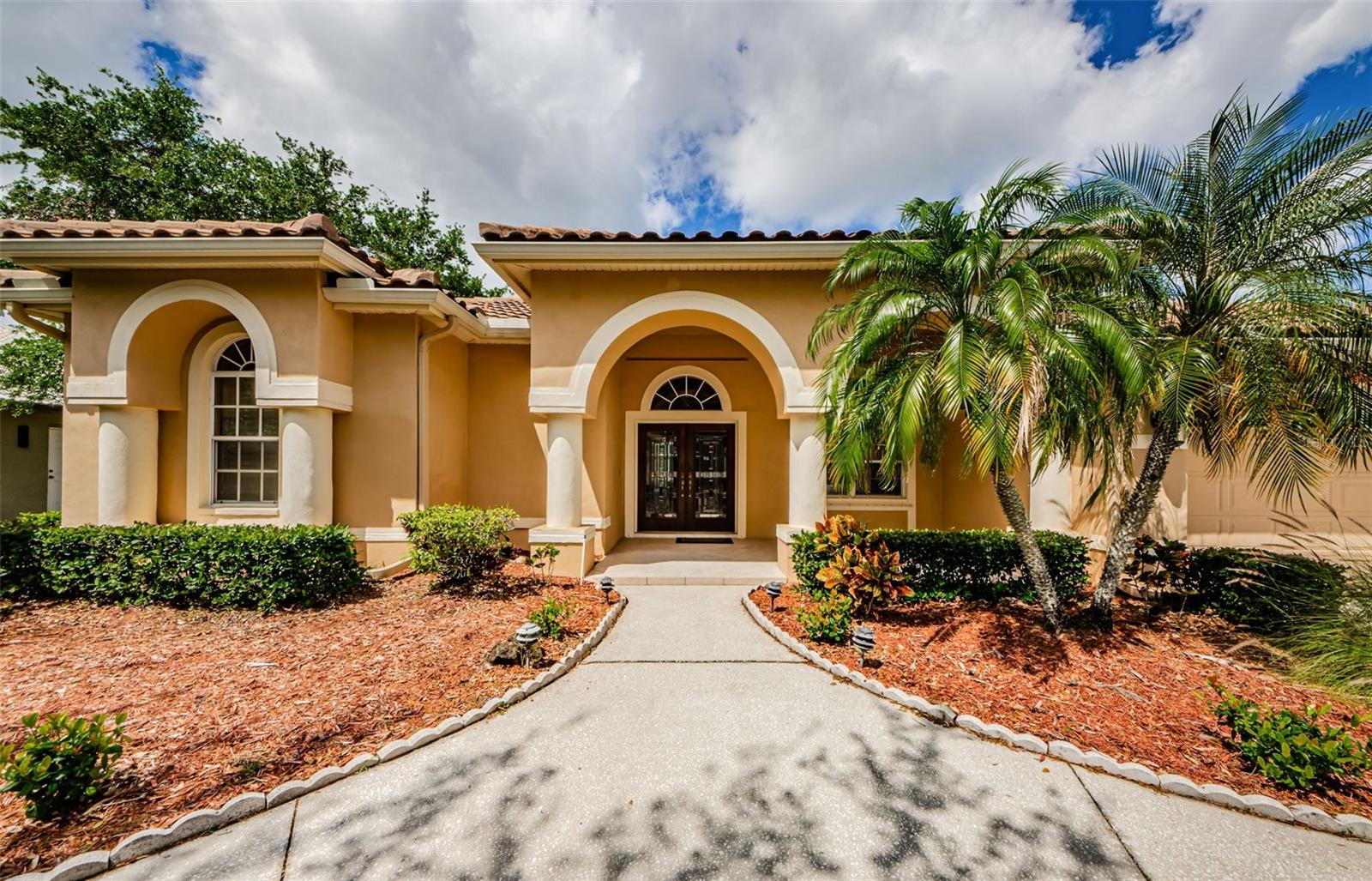 2042 DIAMOND COURT