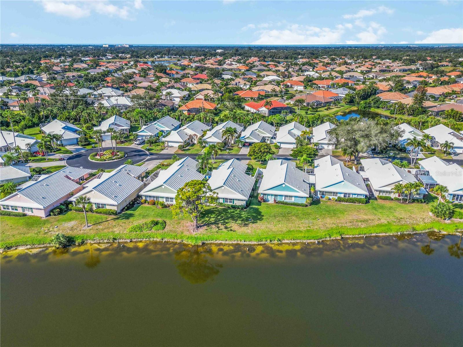 HARRINGTON LAKE - Residential