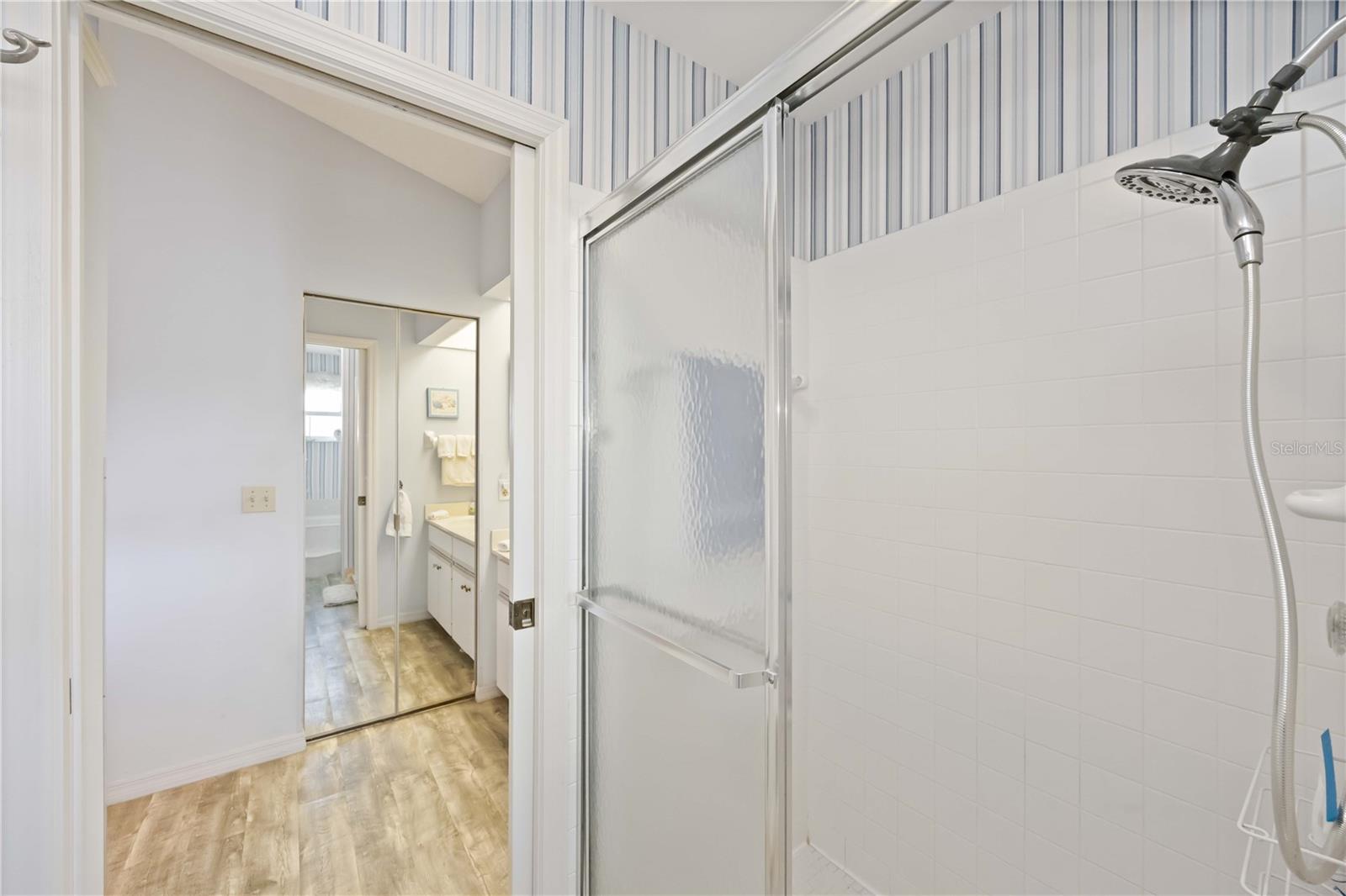 HARRINGTON LAKE - Residential