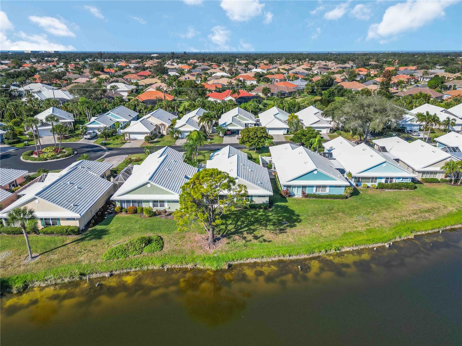 HARRINGTON LAKE - Residential