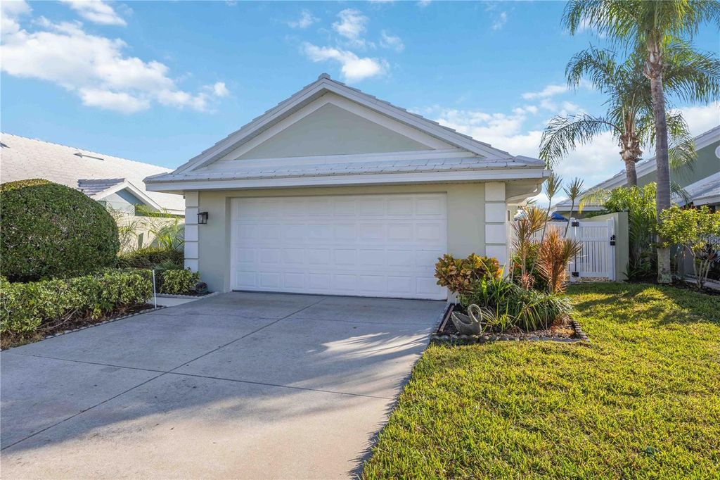 Photo of 805 Harrington Lake Drive N #76, Venice, FL 34293 (MLS # D6144959)