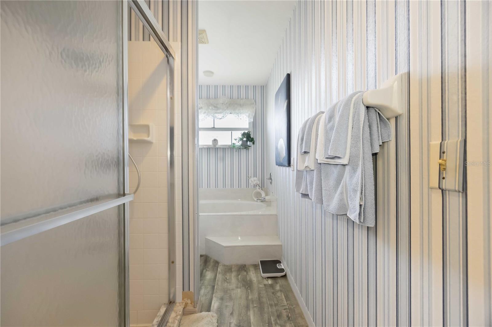 HARRINGTON LAKE - Residential