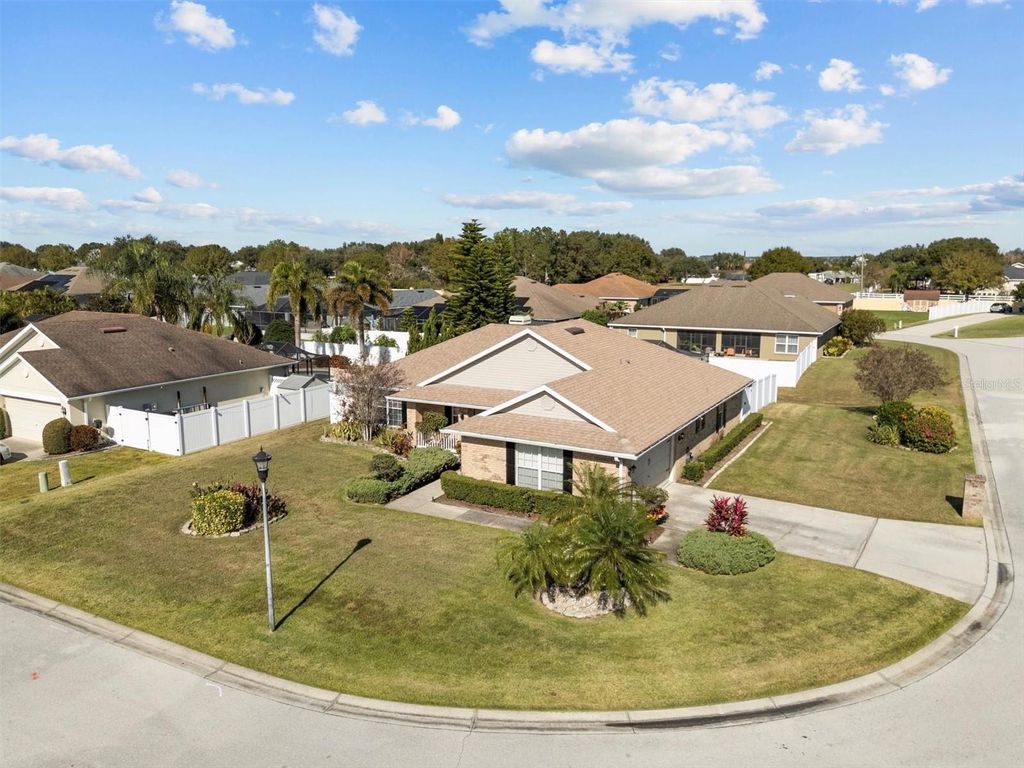 Photo of 1585 Doves View Circle, Auburndale, FL 33823 (MLS # L4958206)