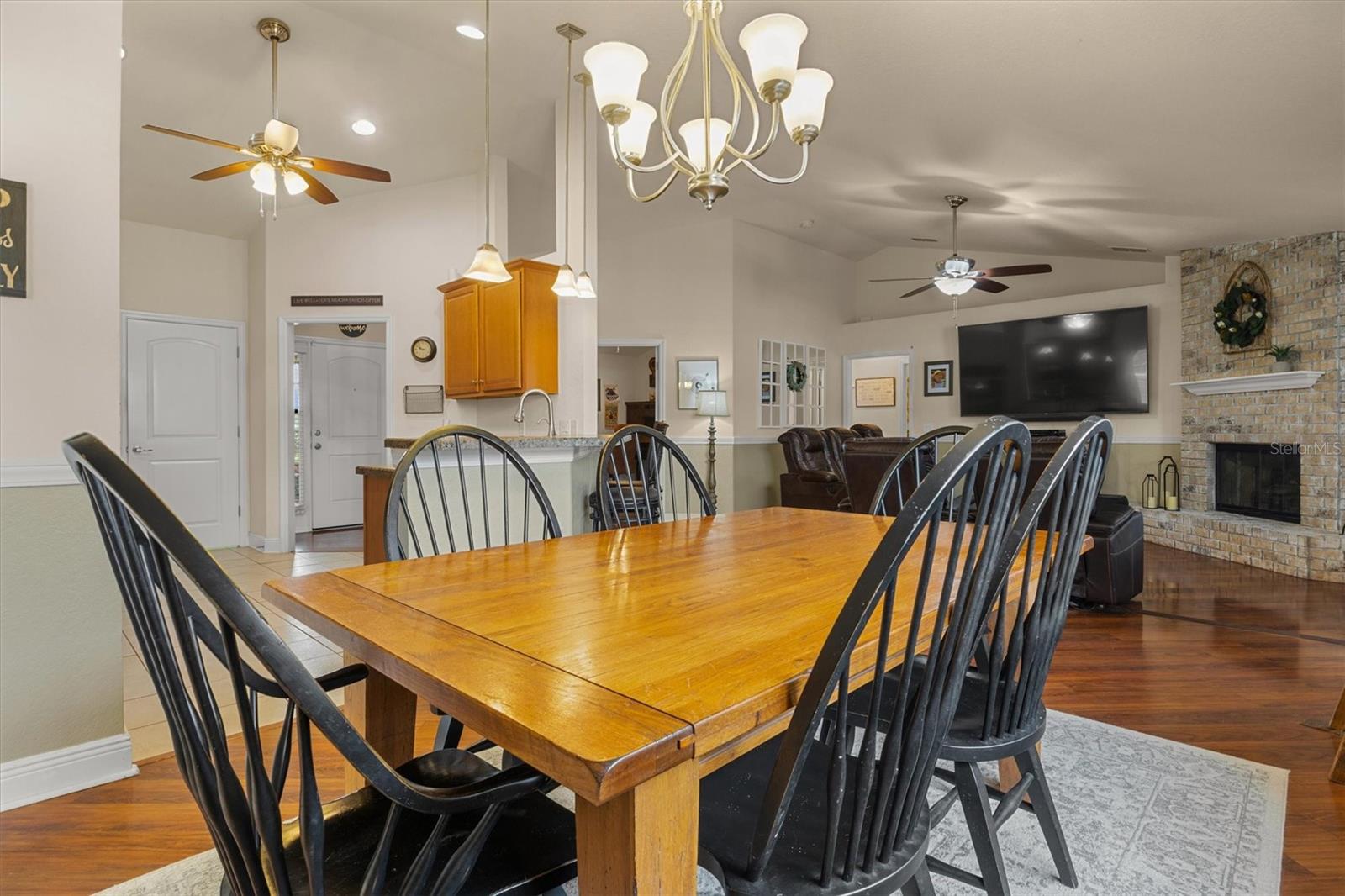 DOVES VIEW - Residential