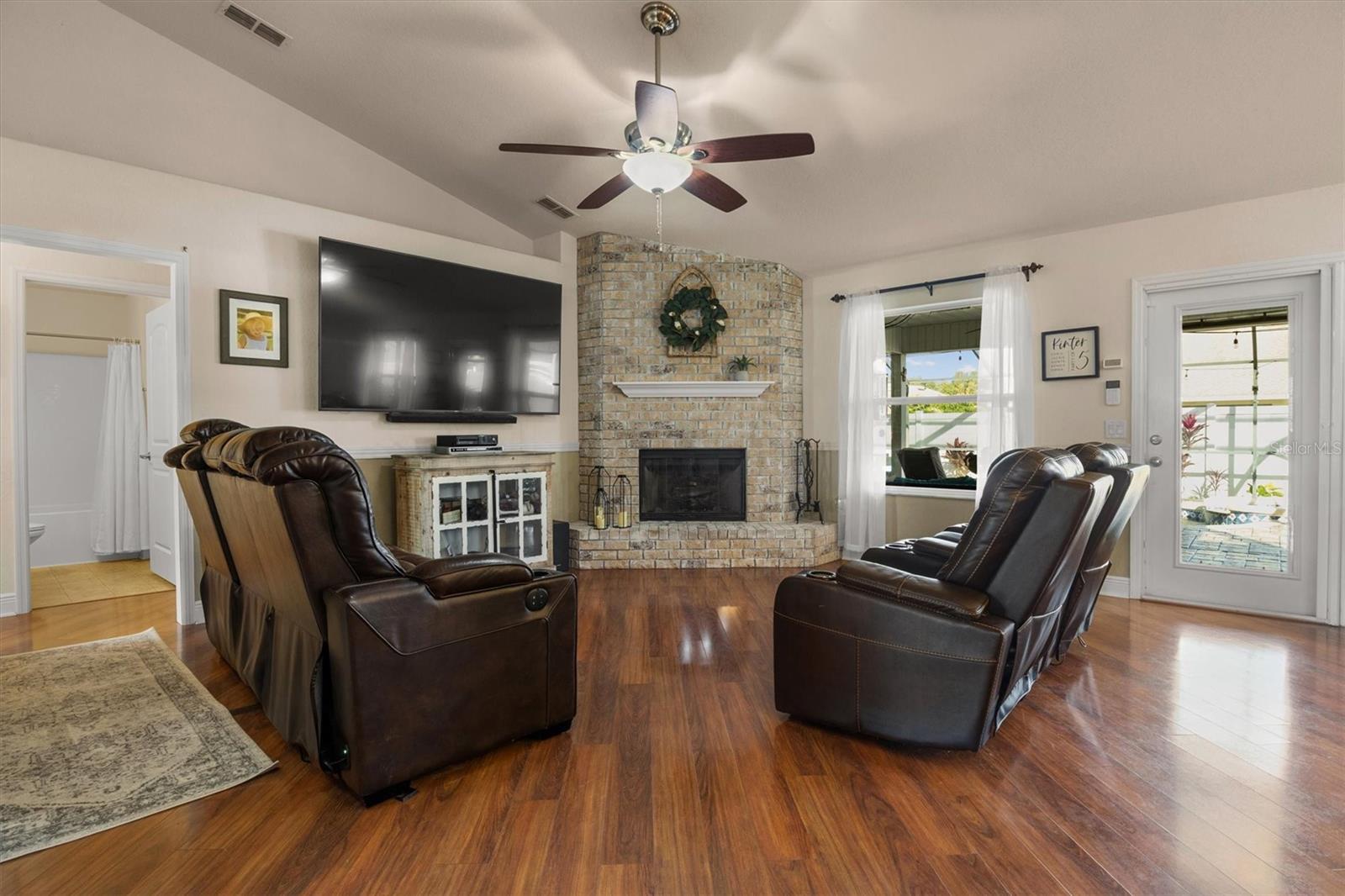 DOVES VIEW - Residential