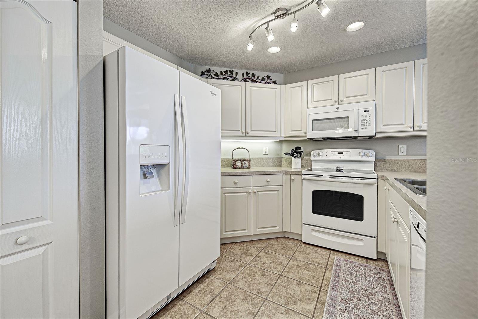 COURTYARDS AT GONDOLA PARK - Residential