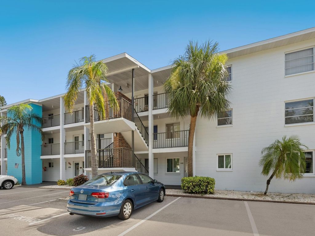 Photo of 2423 Flamingo Boulevard #K29, Bradenton, FL 34207 (MLS # A4657961)