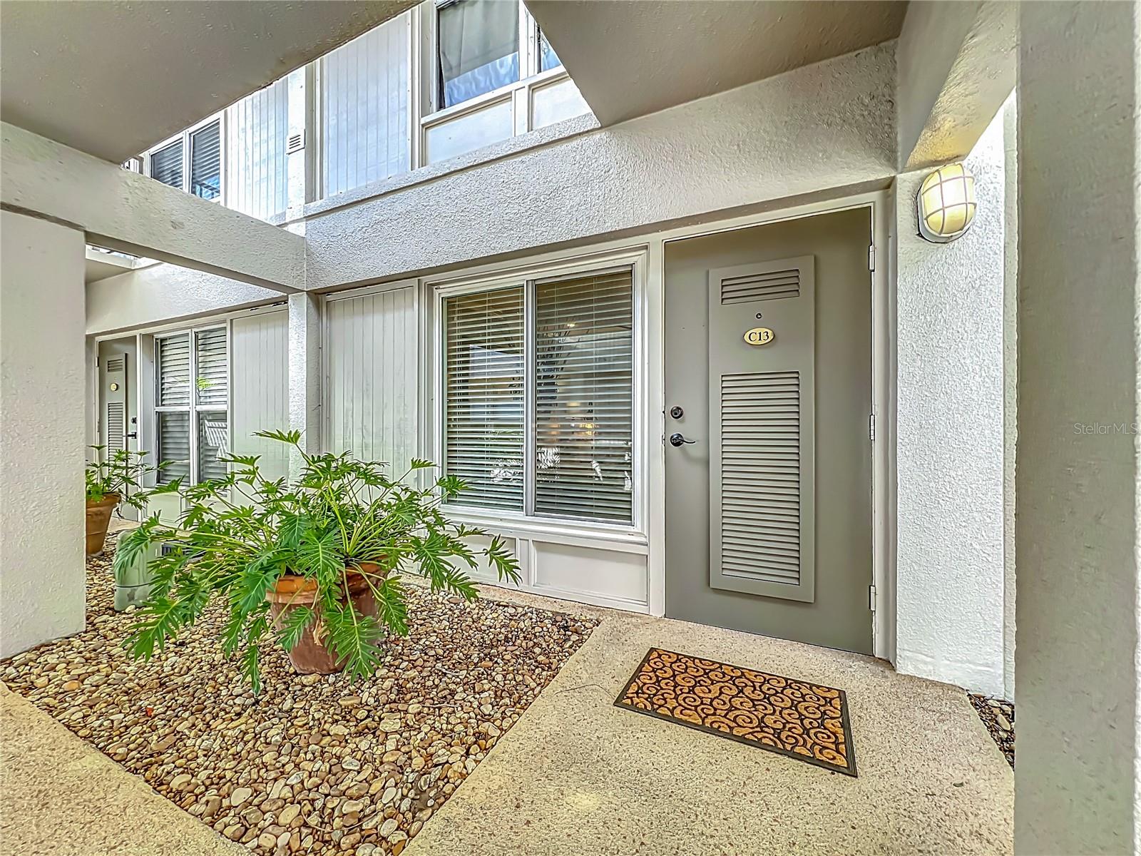 1100 DELANEY AVENUE C13