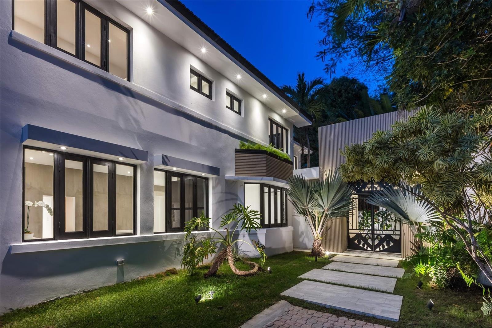 5032 CALLE TINTILLO