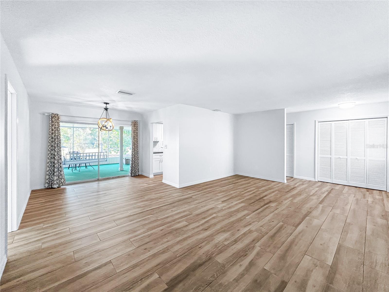 DEL WEBBS SUN CITY FLORIDA UN - Residential