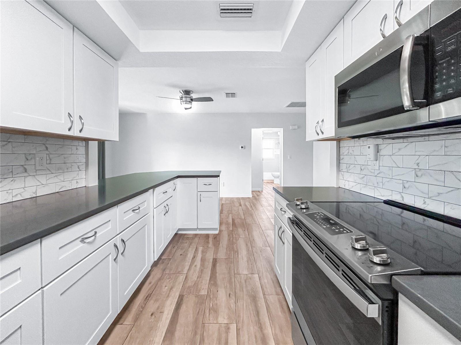 DEL WEBBS SUN CITY FLORIDA UN - Residential