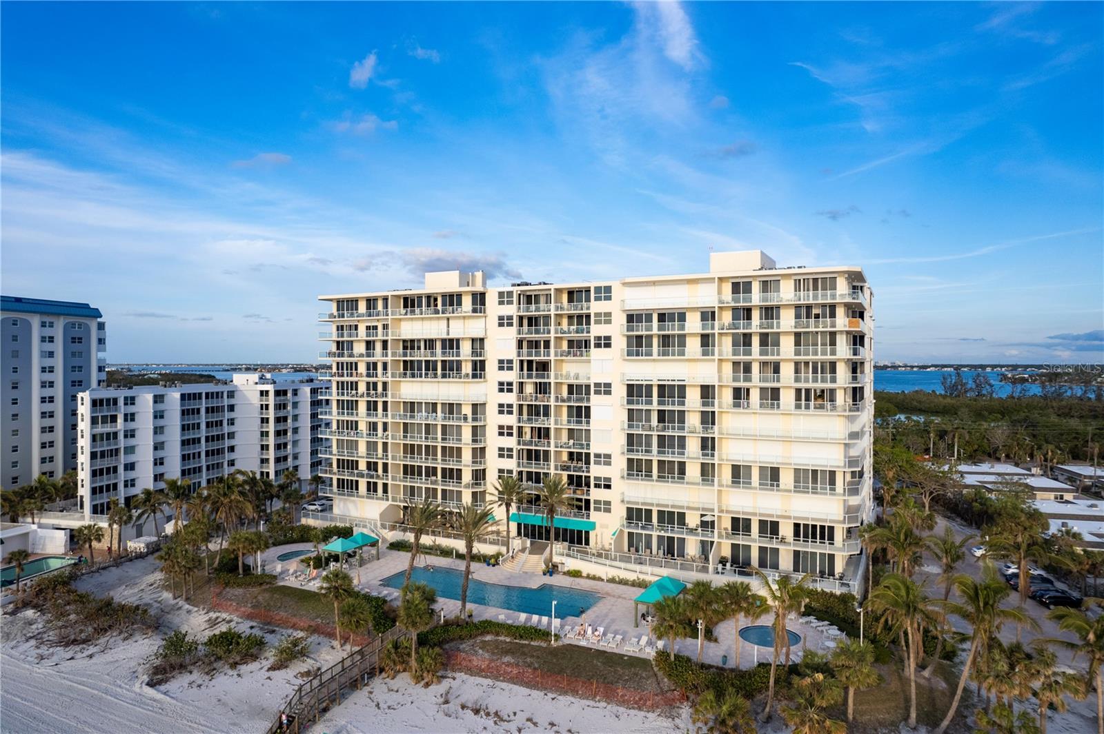 1800 BENJAMIN FRANKLIN DRIVE B809