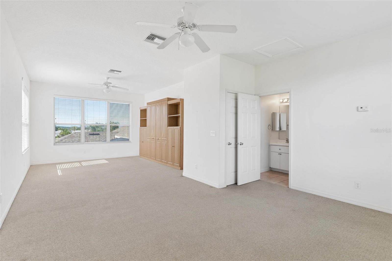 ROYAL HARBOR - Residential