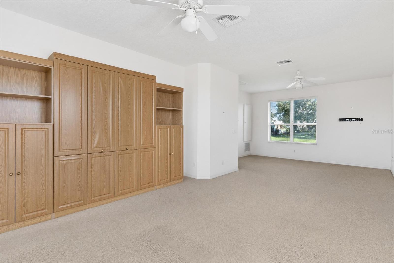 ROYAL HARBOR - Residential