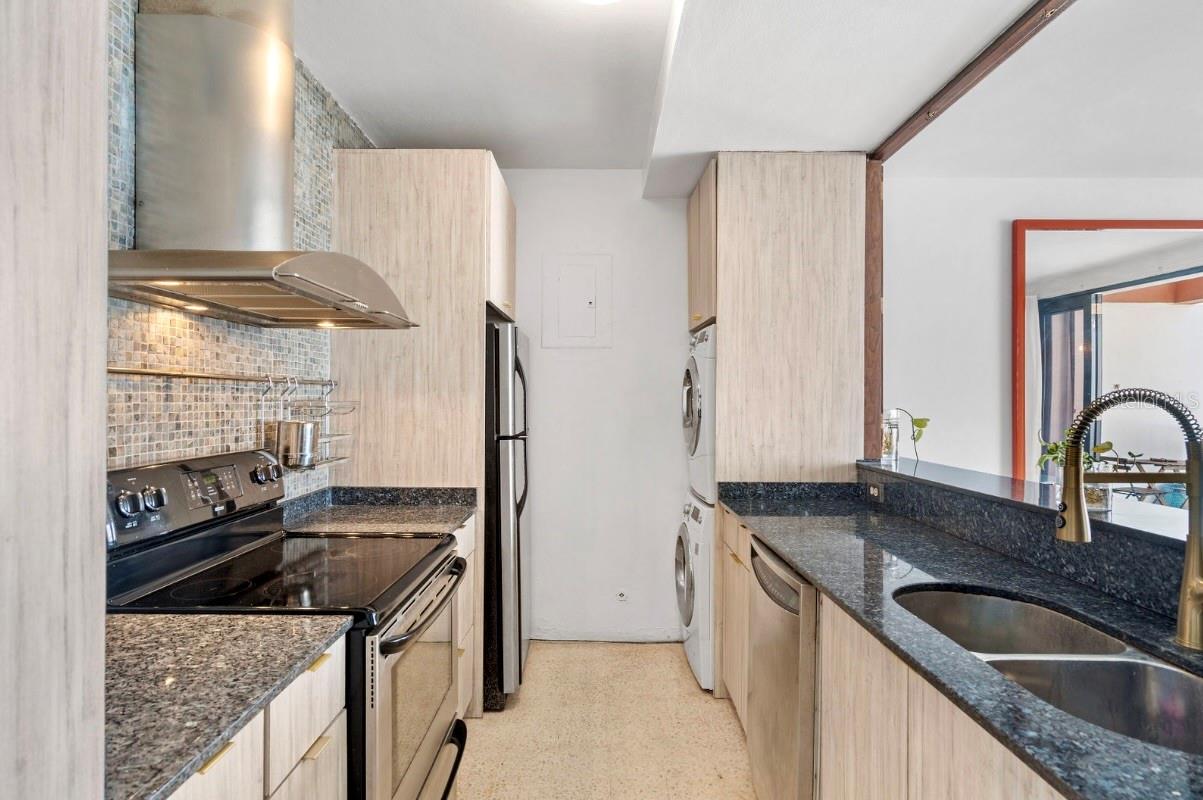 1202 Av Magdalena MAGDALENA 702