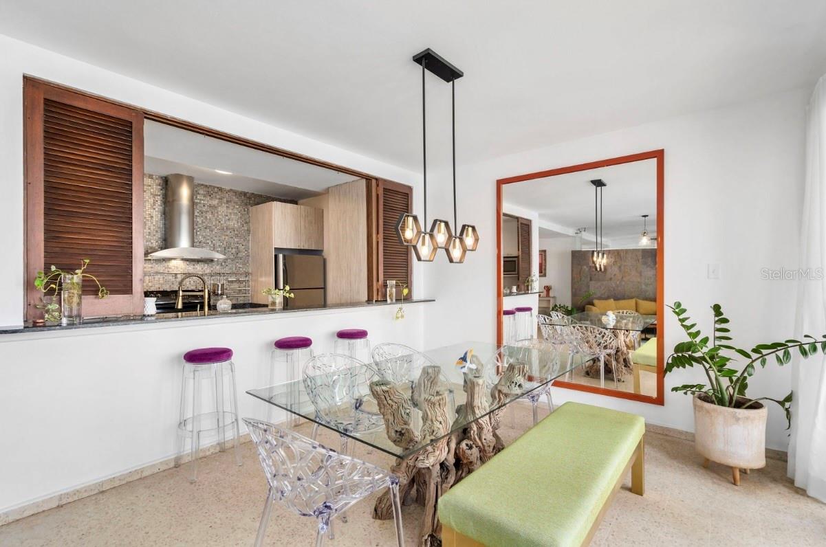 1202 Av Magdalena MAGDALENA 702