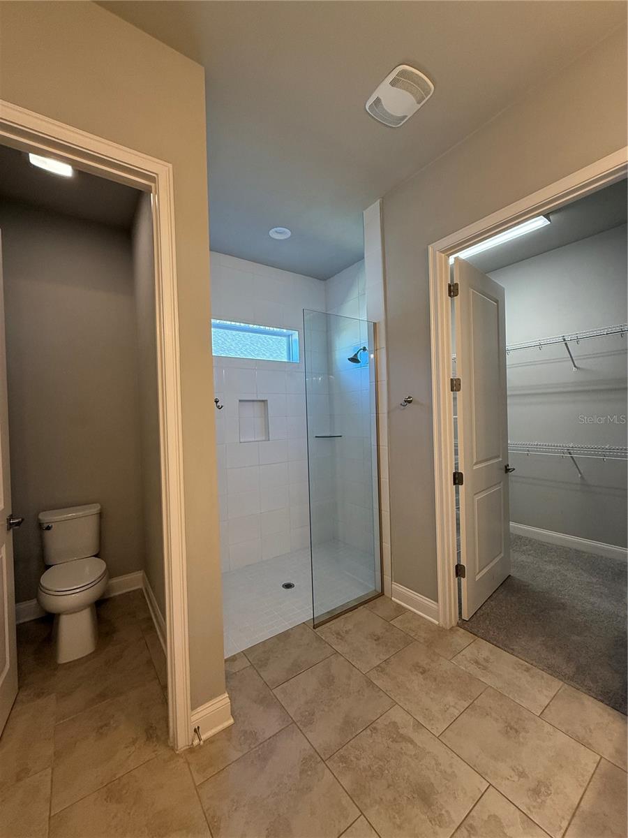 OAKMONT PH 4 PB 36 PG 83 - Residential Lease