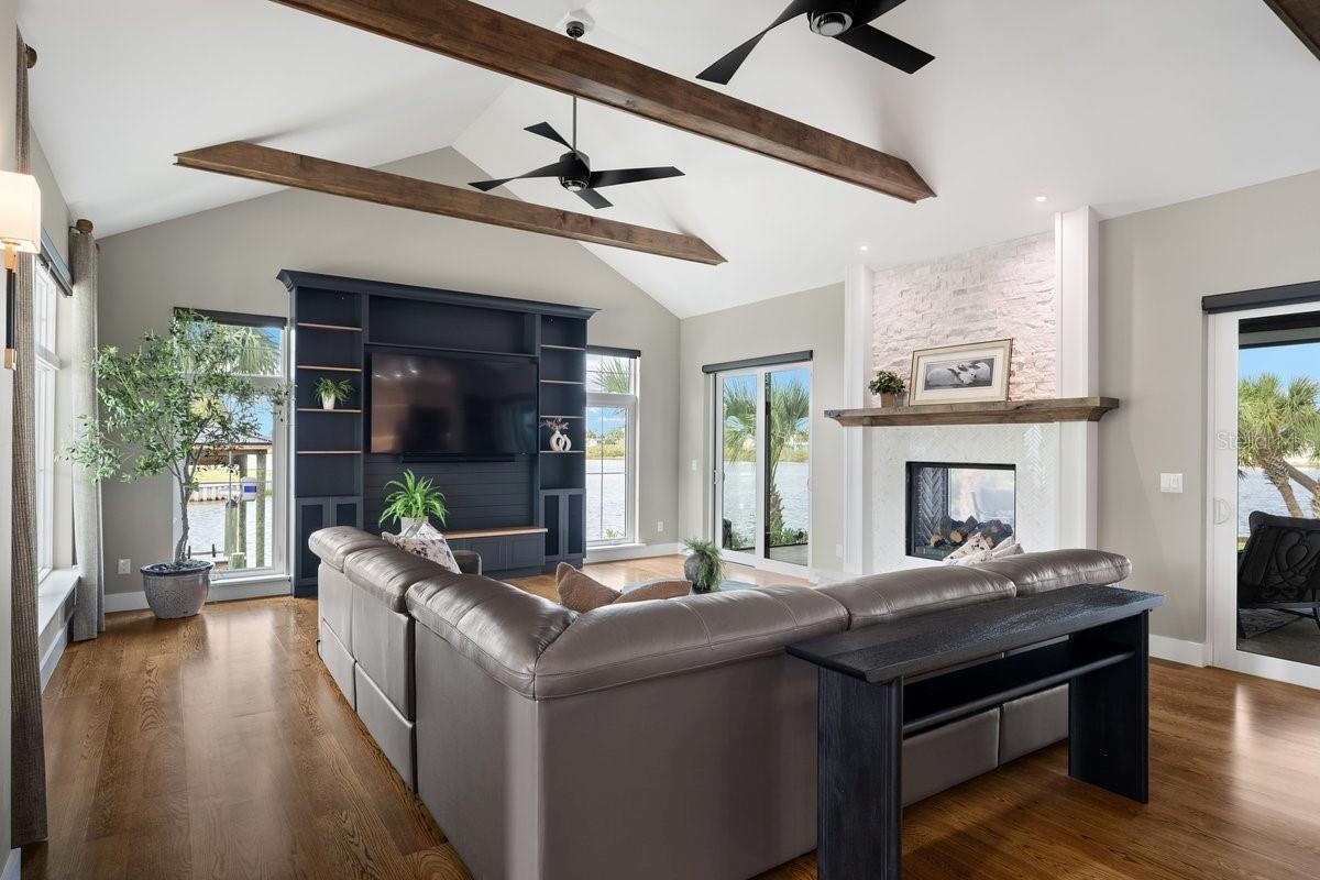 SEASIDE LNDGS - Residential