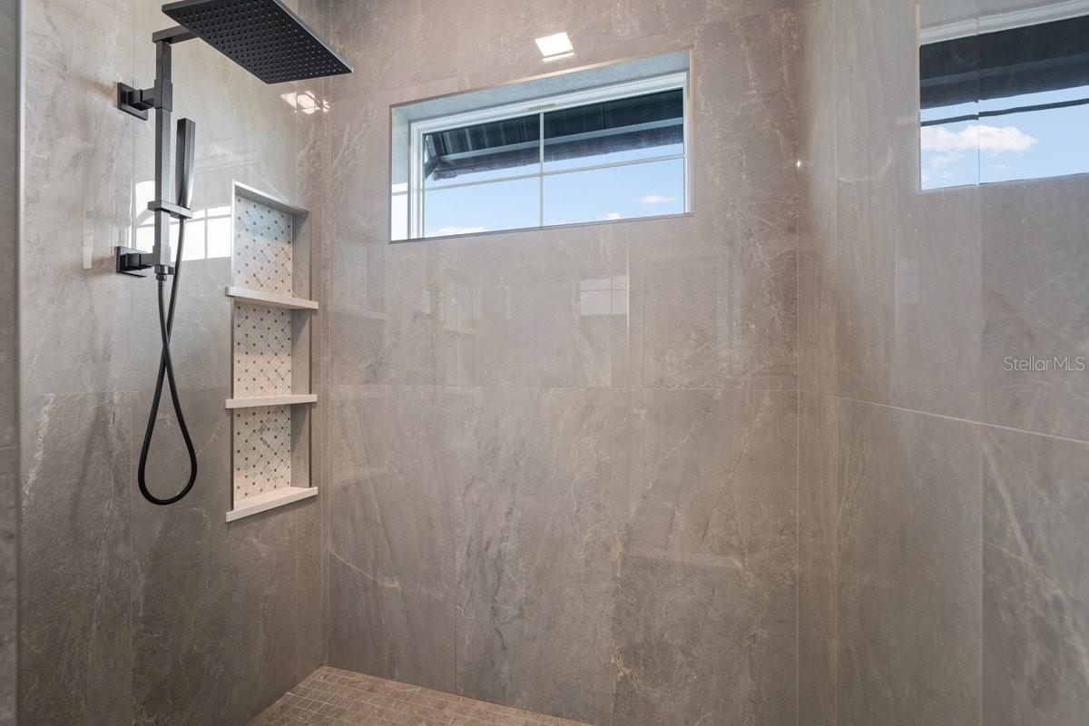 SEASIDE LNDGS - Residential