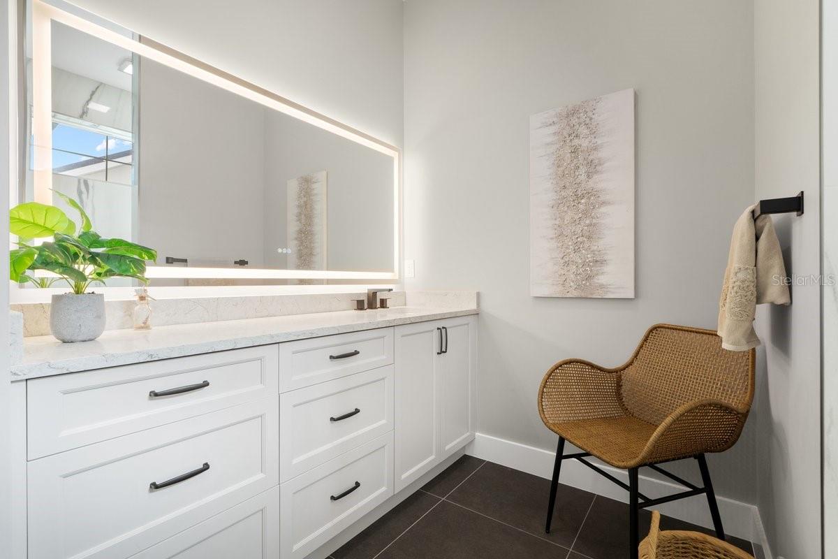 SEASIDE LNDGS - Residential
