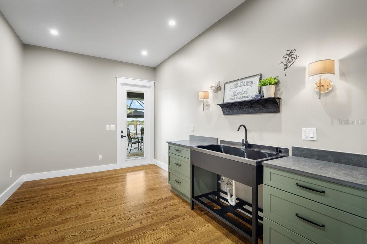 SEASIDE LNDGS - Residential
