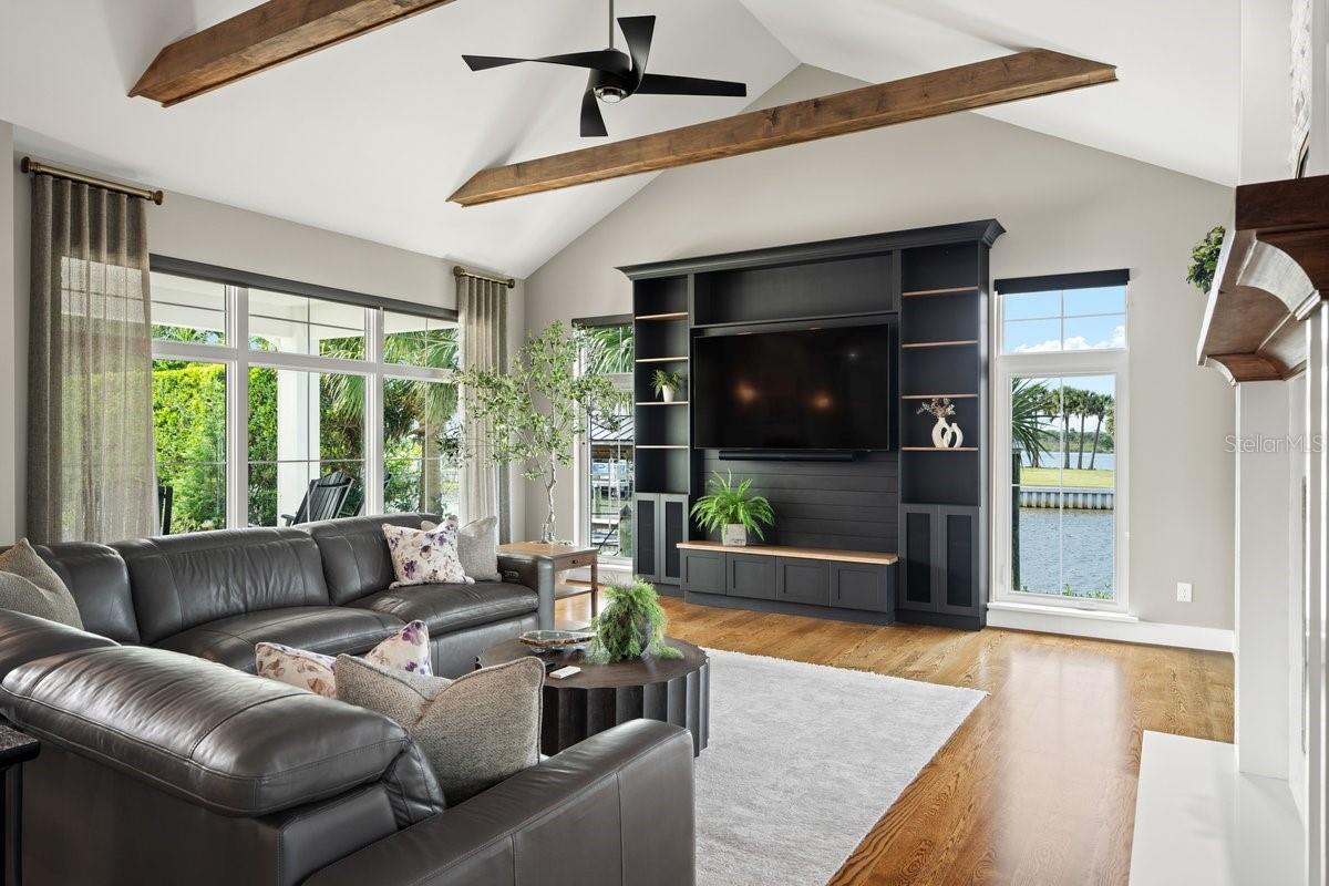 SEASIDE LNDGS - Residential