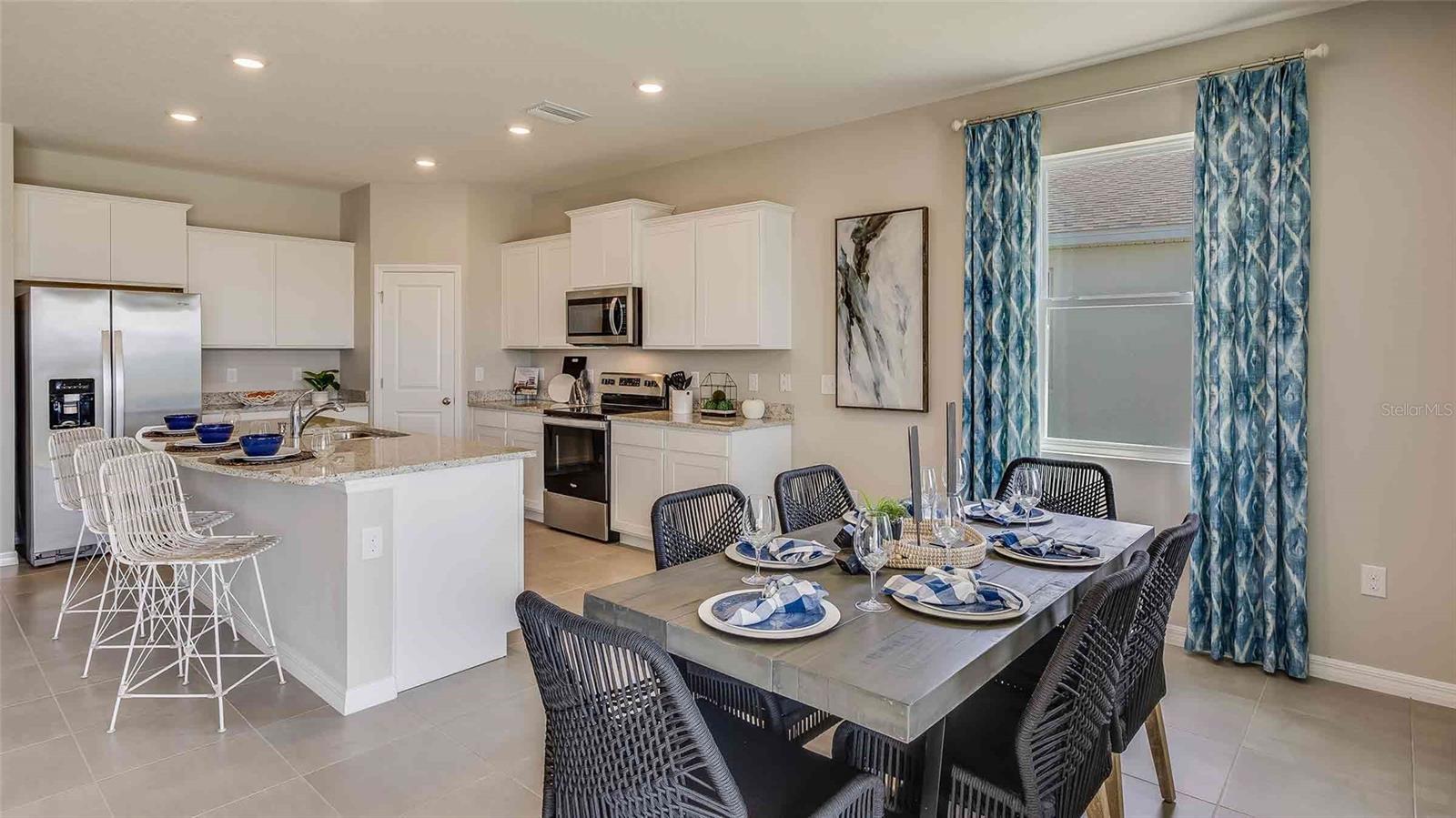 5428 SILVER MOONLIGHT DRIVE