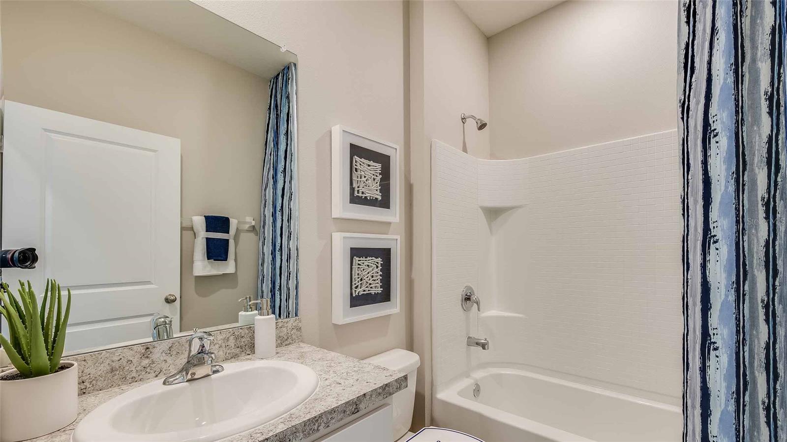 SILVERSTONE NORTH - Residential
