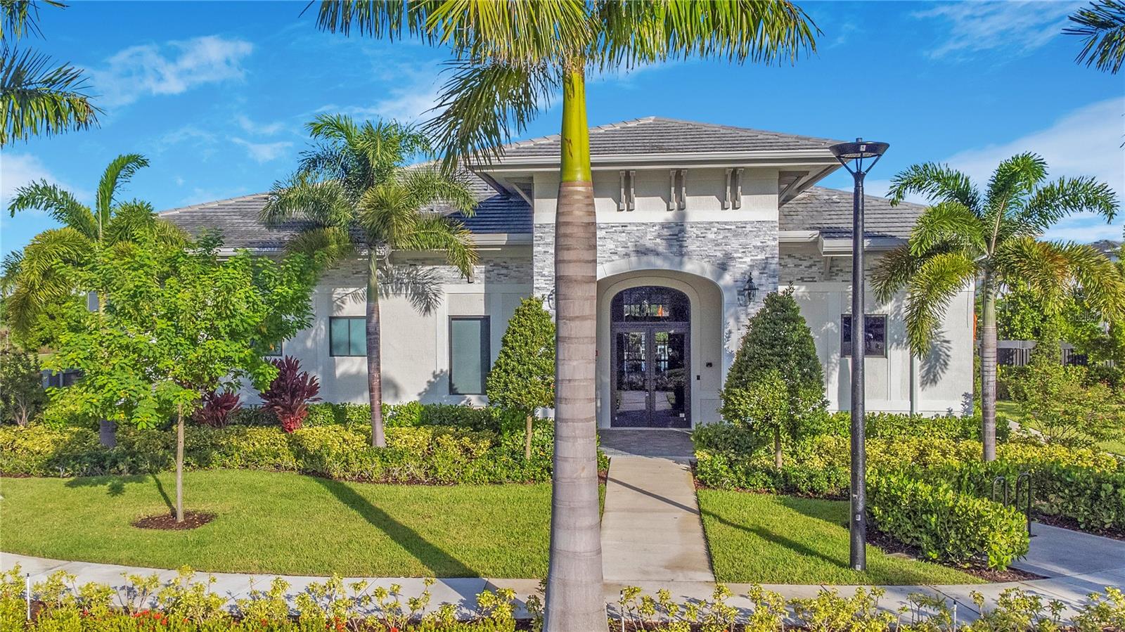 PINE ISLE - Residential