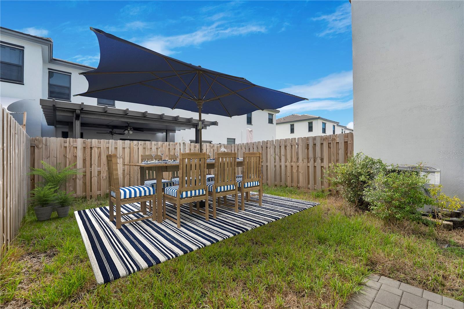 PINE ISLE - Residential