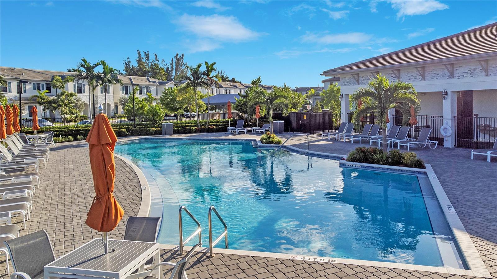 PINE ISLE - Residential