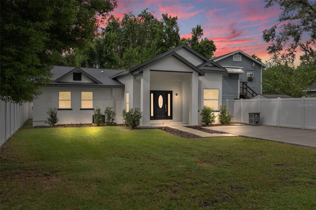 Photo of 914 E North Bay Street, Tampa, FL 33603 (MLS # TB8426879)