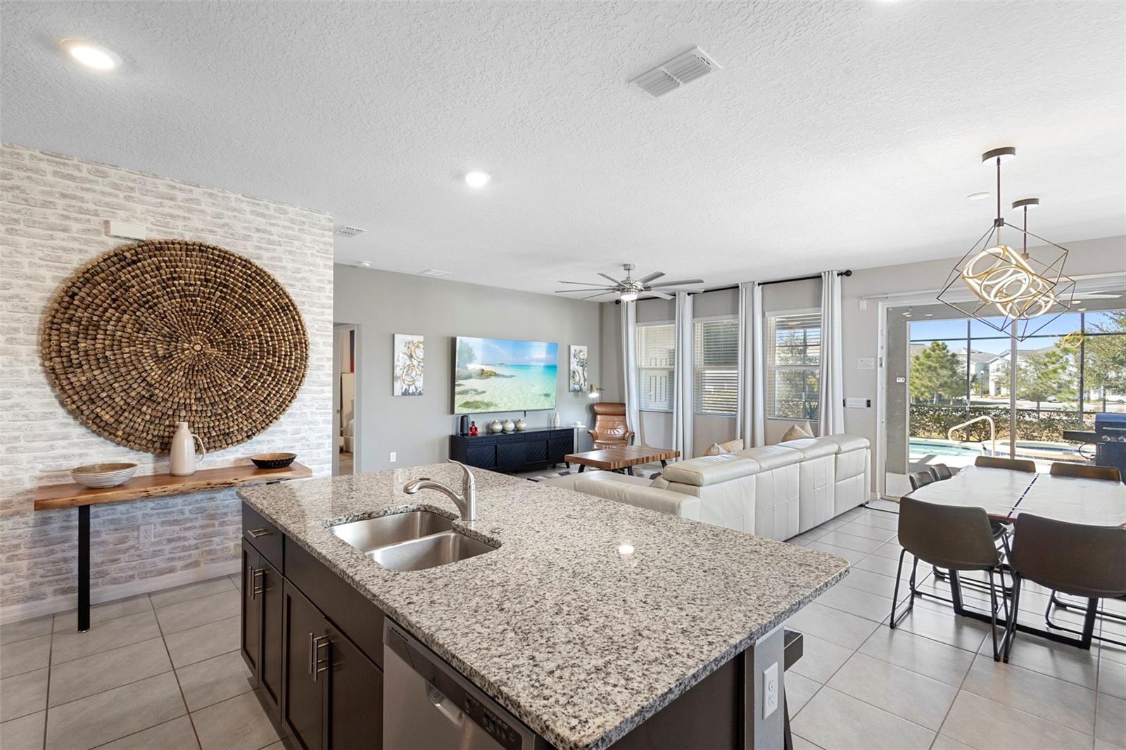 SOLTERRA PH 2D - Residential