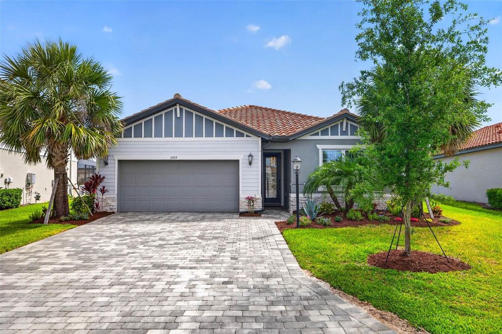 Photo of 3709 Savanna Palms Court, Bradenton, FL 34211 (MLS # TB8502085)