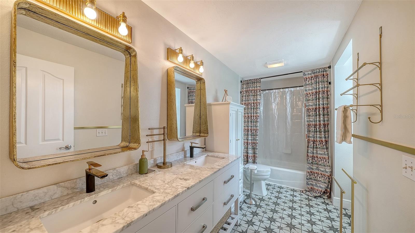 GULF & BAY ESTATES BLOCKS 4-7 - Residential