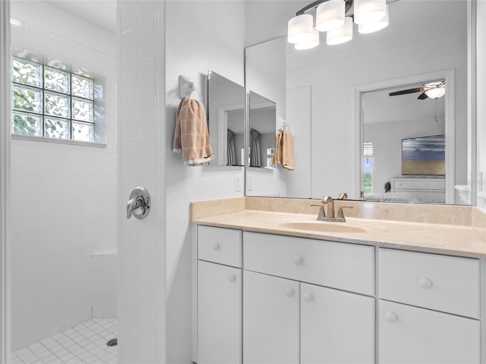 ROYAL HIGHLANDS PH 02 LT 992 ORB 1976 PG 173 - Residential