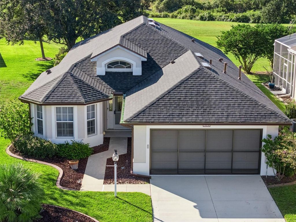 Photo of 5454 Sir Churchill Drive, Leesburg, FL 34748 (MLS # G5103855)