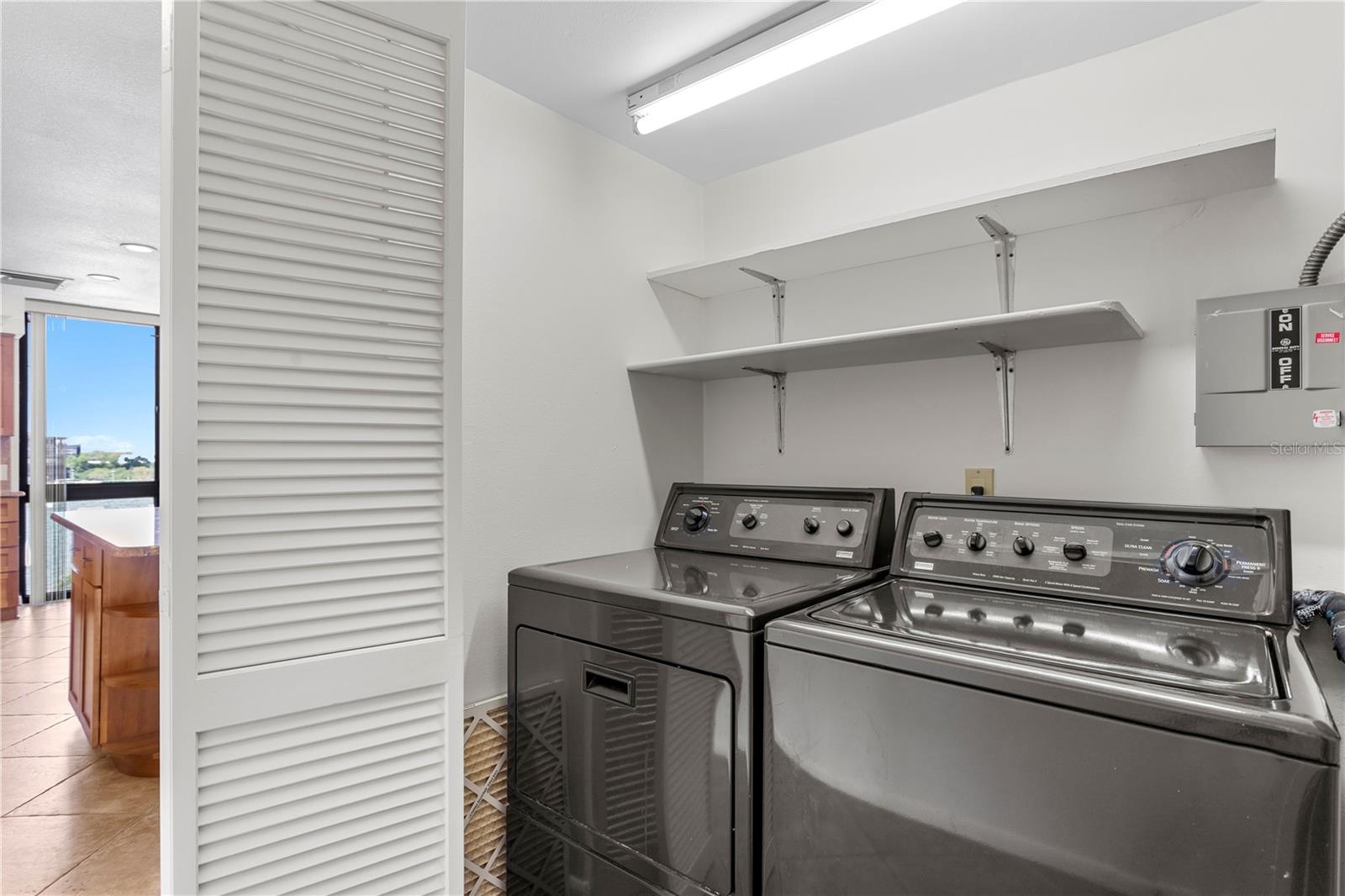 MONTE CARLO TOWERS A CONDOMINI - Residential