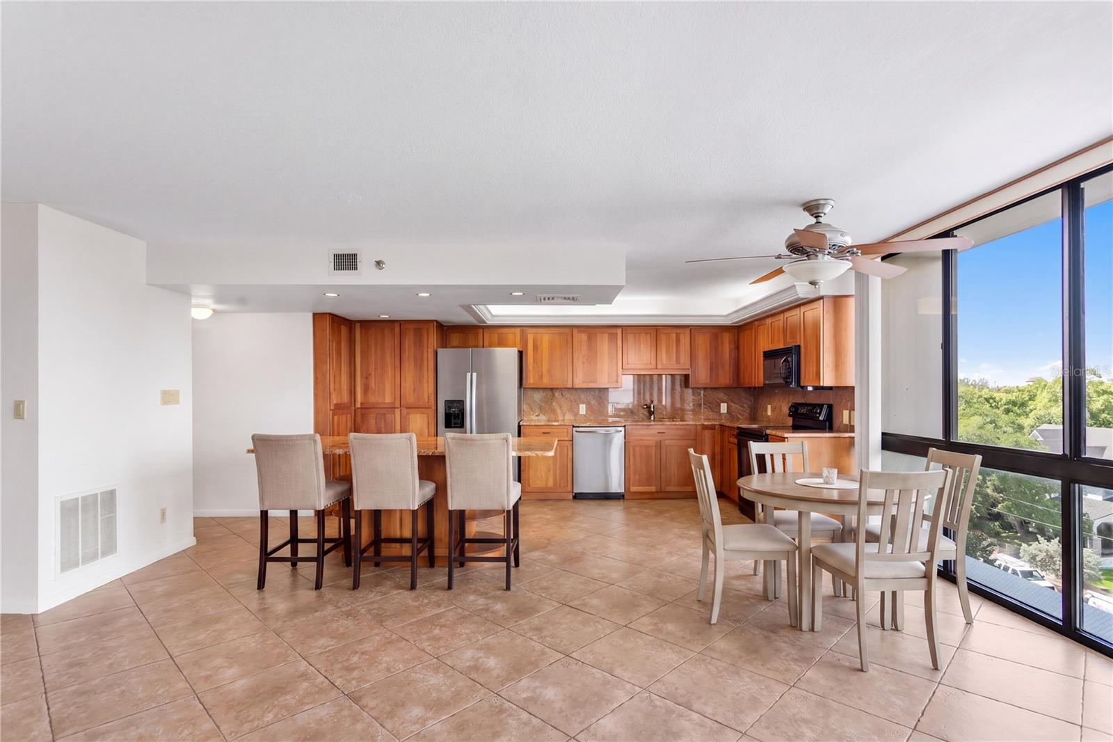 MONTE CARLO TOWERS A CONDOMINI - Residential