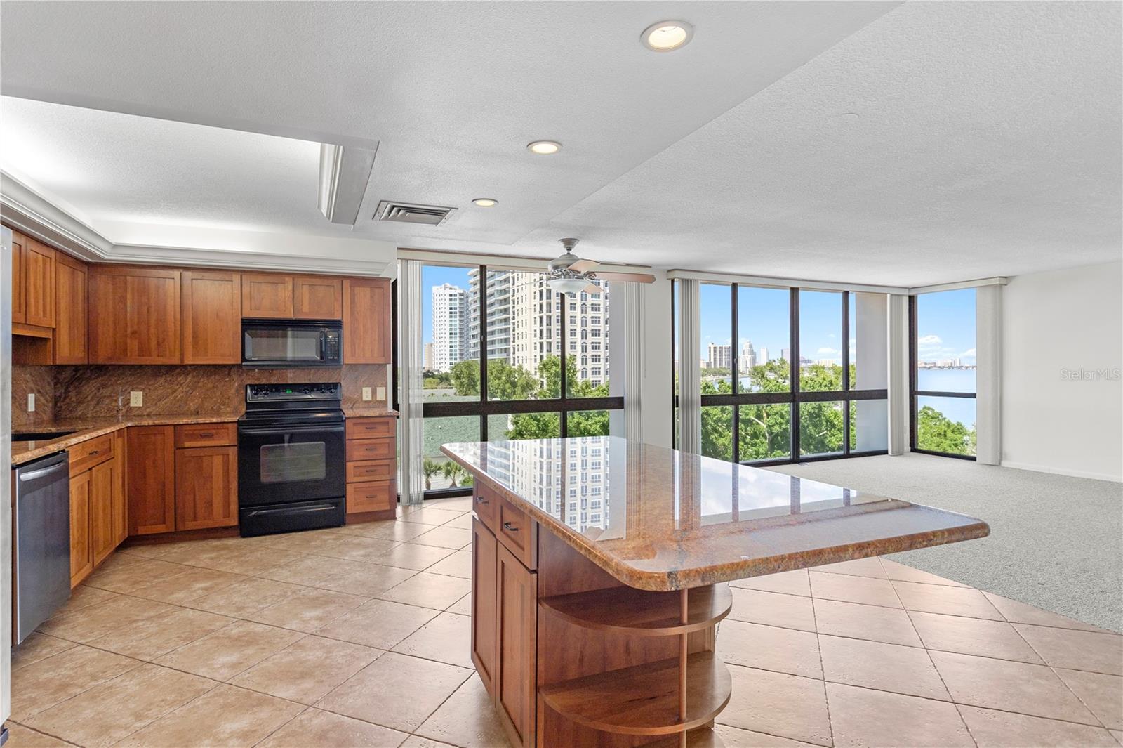 MONTE CARLO TOWERS A CONDOMINI - Residential