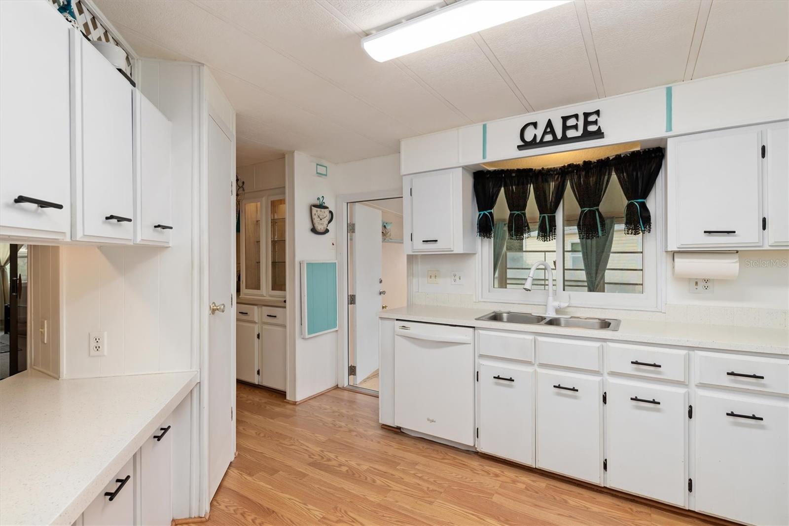 SANDALHAVEN ESTATES - Residential