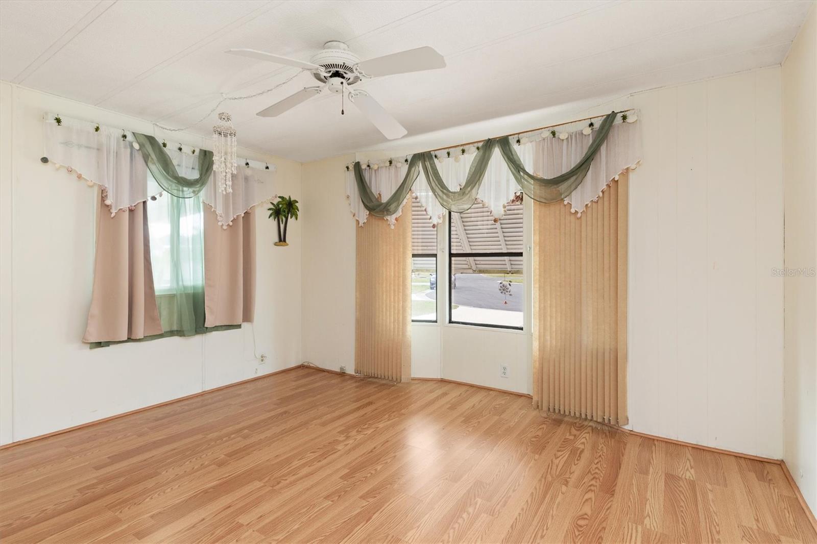 SANDALHAVEN ESTATES - Residential