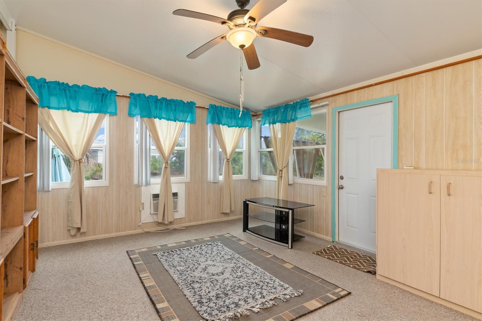 SANDALHAVEN ESTATES - Residential