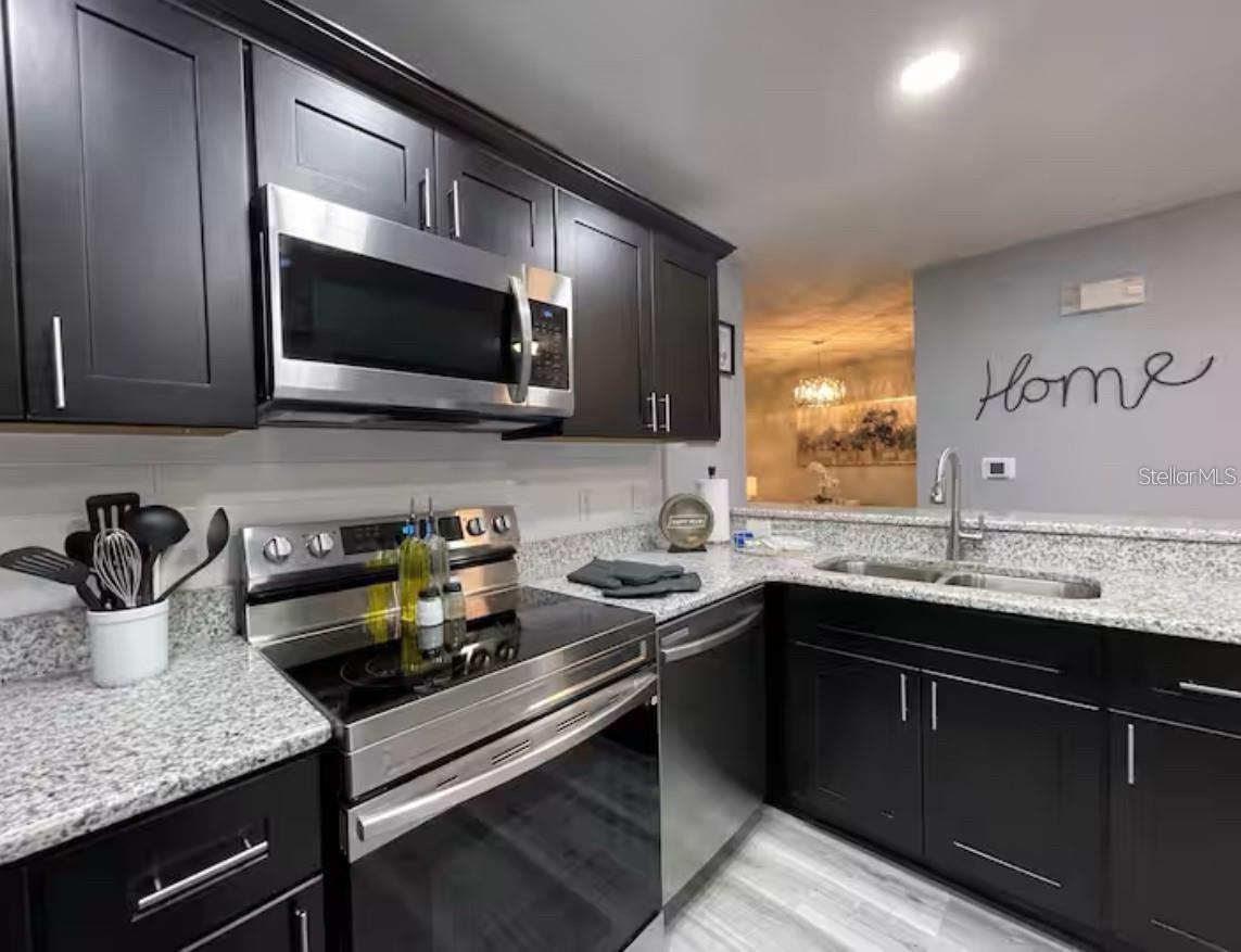 CLUB CORTILE CONDO PH 6 - Residential Lease