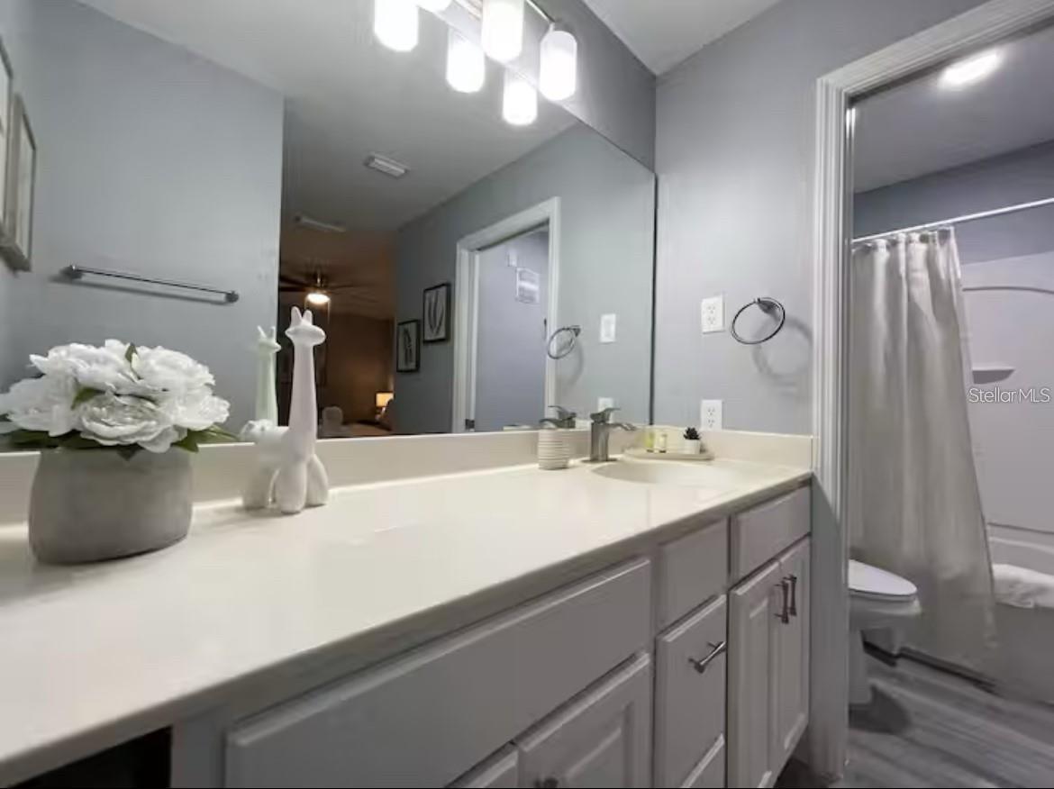 CLUB CORTILE CONDO PH 6 - Residential Lease