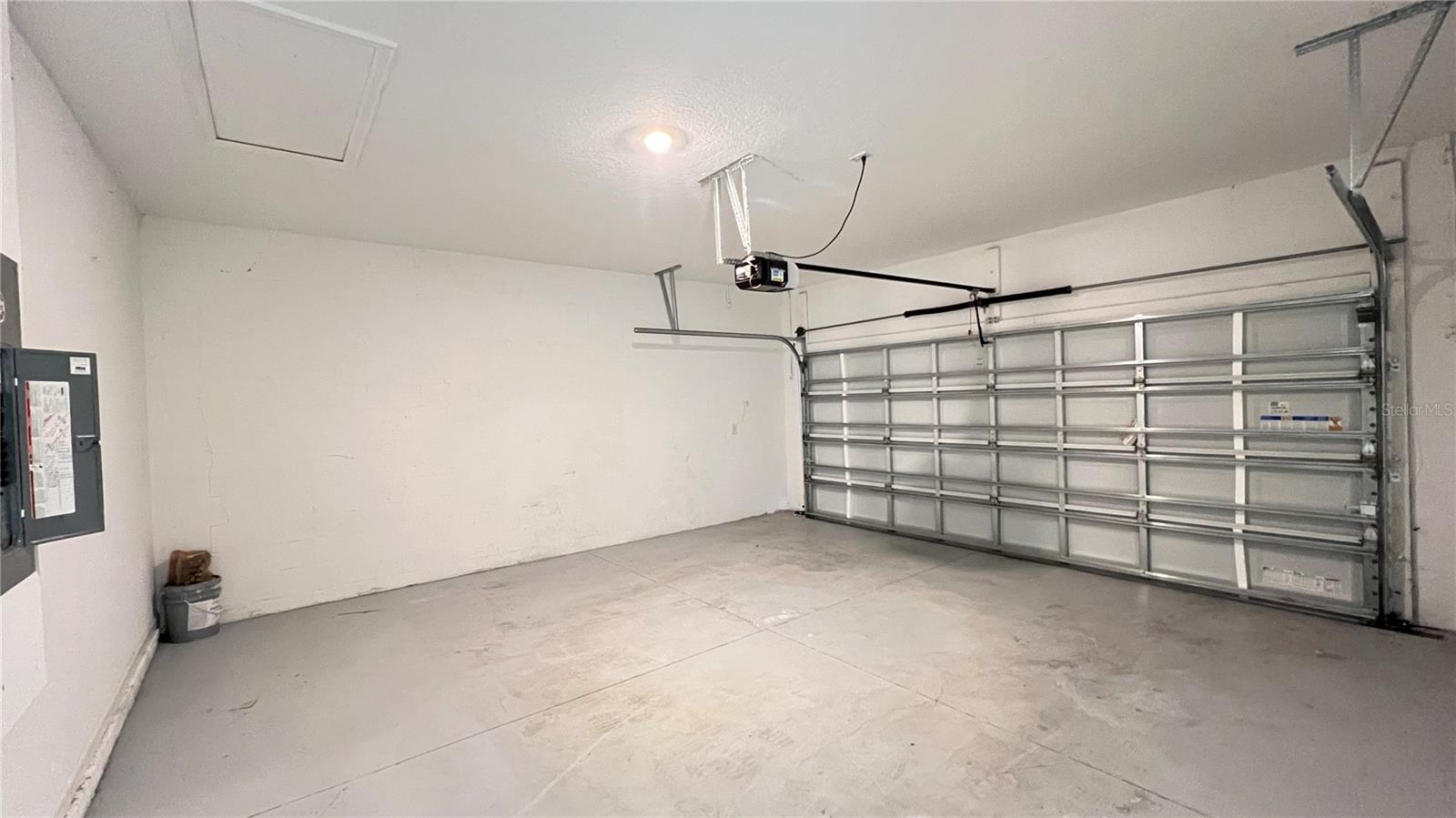 GREATER LAKES PH 4 - Residential Lease