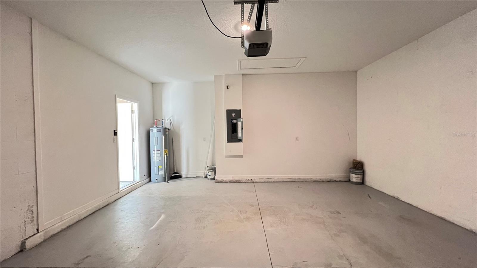 GREATER LAKES PH 4 - Residential Lease