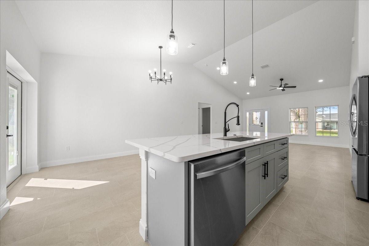 ROLLING RANCH ESTATE - Residential